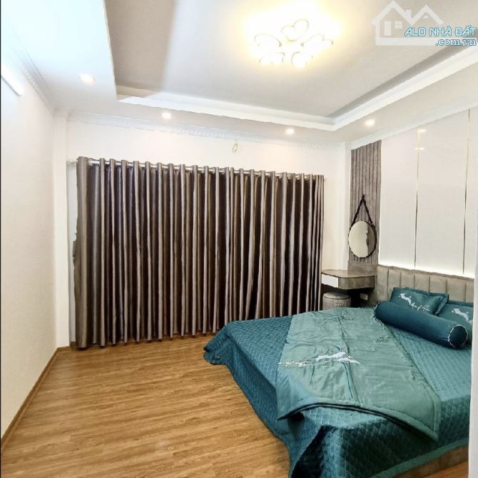 🚗 Ô TÔ ĐỖ CỬA – NGÕ NÔNG – FULL NỘI THẤT – SÂN CỔNG RỘNG Giá chào 5,2 tỷ (có thương lượng - 3
