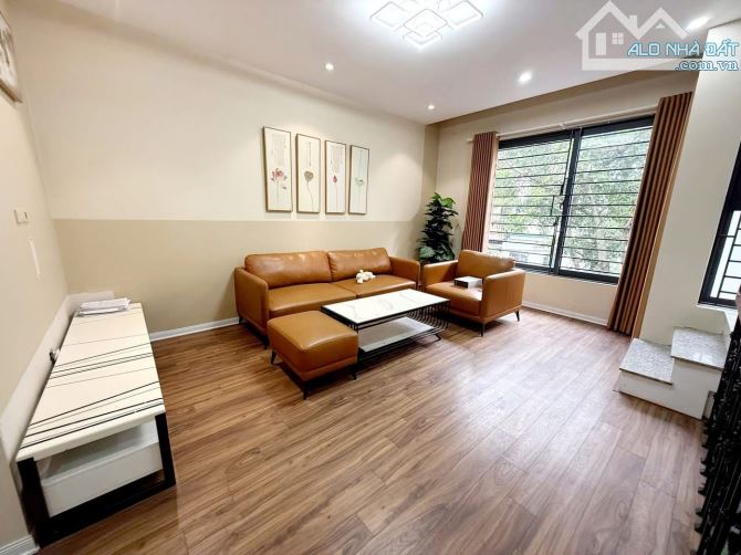 Nhà 4 tầng 4 ngủ phố VIP Ngọc Lâm - Gara ô tô - Đường thông thoáng - Tiện ích vô vàn - 3