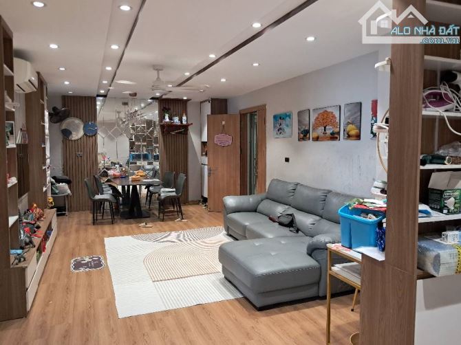 INTRACOM 1 TRUNG VĂN: TẦNG CAO - BAN CÔNG - 120M² - 3PN - 6.6 TỶ (9TL6970) - 3