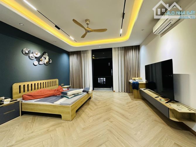 Bán nhà ngõ 66 Ngọc Lâm quận Long Biên - 60 5tầng ô tô 7 chỗ thông - giá chỉ 14tỷ6 TL. - 3