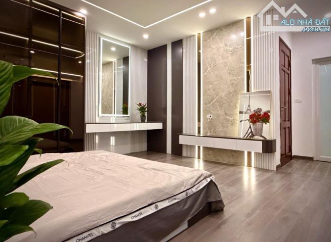 TRƯỜNG CHINH - NGÕ VIP - 6 TẦNG THANG MÁY - FULL NỘI THẤT, 45M2, MT 7.3M CHỈ HƠN 11 TỶ - 3