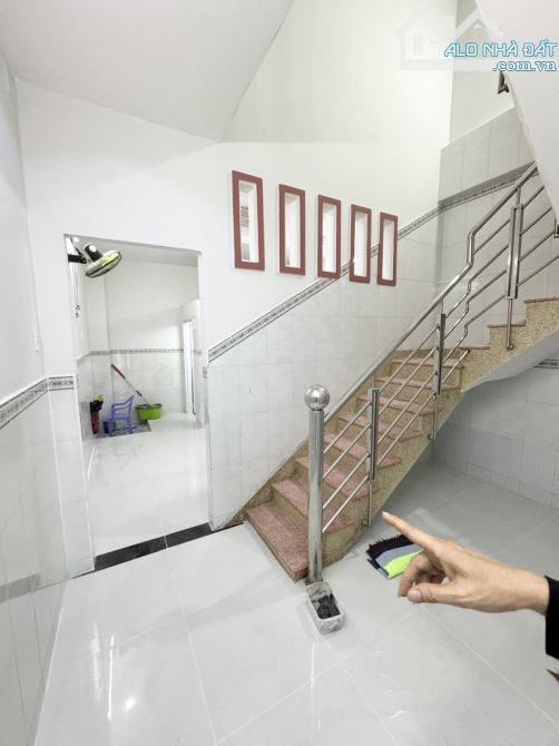 CẦN BÁN NHÀ AN DƯƠNG VƯƠNG-100M2-2TẦNG-3PN-HXH THÔNG-OTO ĐỖ CỬA-GIÁP Q6,Q8,Q11-CHỈ 4.X TỶ - 3