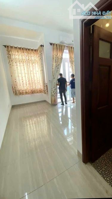 BÁN NHÀ TÂN PHONG, 1TRỆT 1LẦU LỬNG, SỔ HỒNG THỔ CƯ, ĐƯỜNG 5m, SÂN ĐẬU 3 OTO (NP821) - 3