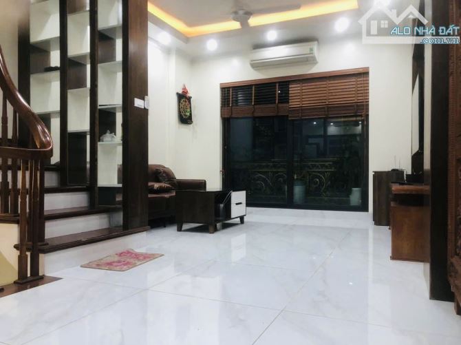 PHÂN LÔ Ô TÔ PHỐ HOA BẰNG_CẦU GIẤY_NHÀ MỚI XÂY 3 NĂM_DT 38M_5 TẦNG_MT 4.2M_GIÁ 12.5 TỶ - 3