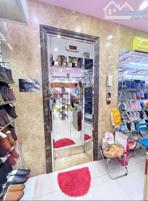 Mặt tiền ngay chợ An Đông, P.9, Q.5, DT: 8 X 8.2m, Năm tầng+ thang máy, giá 31 tỷ 5. - 3