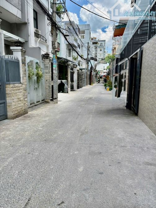 QUẬN 8 - NHÀ HOÀN CÔNG ĐỦ - HẺM XE HƠI - DT 106M2 - KHU VIP NGUYỄN THỊ TẦN PHƯỜNG 2 - 3
