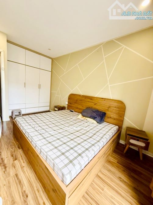 SIÊU HIẾM – NGÕ VIP NGUYỄN VĂN CỪ – O CHỜ THANG MÁY – FULL NỘI THẤT – ĐỂ 6 OTO 55M² - 3