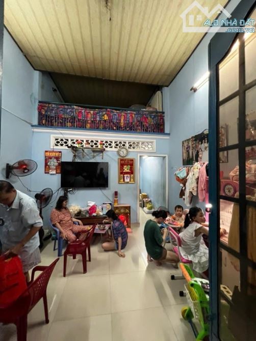 106*  📢 HÀNH HIẾM NHÀ CŨ, 60m2 , NỠ HẬU, LÊ VĂN QƯỚI, BT - HẺM XE HƠI TỚI CỬA - GIÁ 5 TỶ - 3