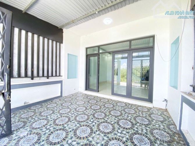 Bán nhà 1 trệt 1 lầu 99m2 ở Trung Chánh giá 940 triệu sổ hồng riêng - 3