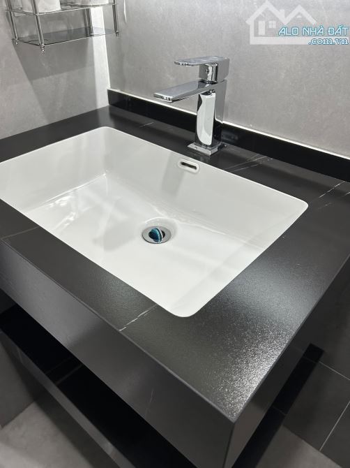 Bán nhà Trần Cung, 10m ô tô, sát phố, nội thất xịn sò, 40m2, 9 tỷ. - 3