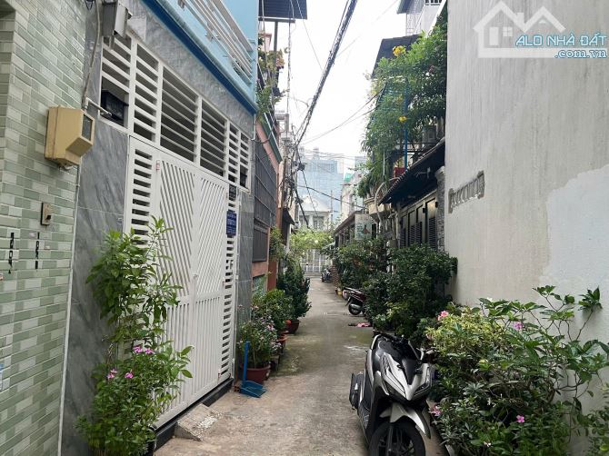 BÁN NHÀ HẺM 3 GÁC – QUẬN TÂN BÌNH – GẦN SÂN BAY – KẾT CẤU 1 TRỆT 1 LẦU - 3