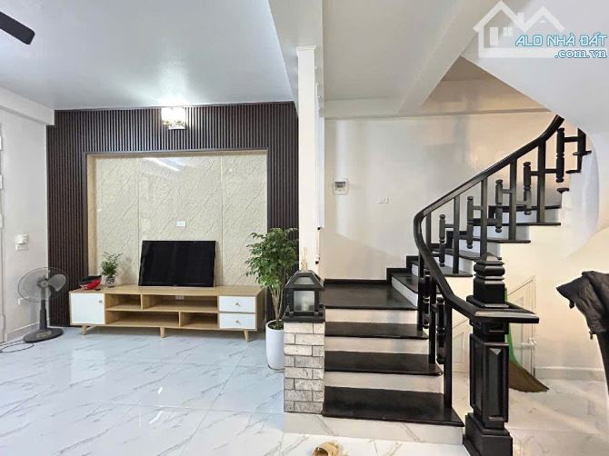 Mỹ Đình – Nhà đẹp 45m² x 5 tầng, gần ô tô, giá tốt 9,2 tỷ - 3