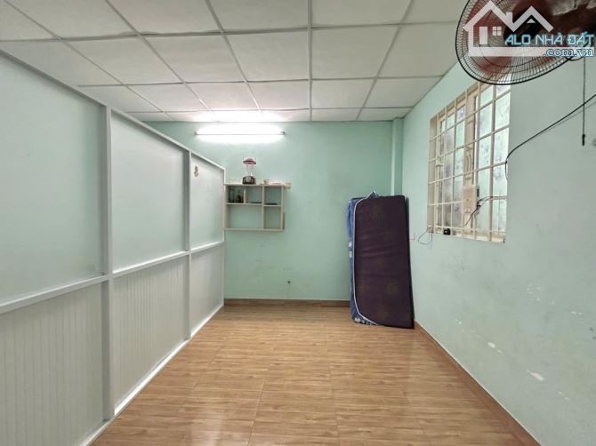 Cấp 4 - 70m2  - Sổ Nở Hậu - Hẻm Xe Hơi Ngay Gần Mai Văn Vĩnh - Chỉ 8.x Tỷ - 3