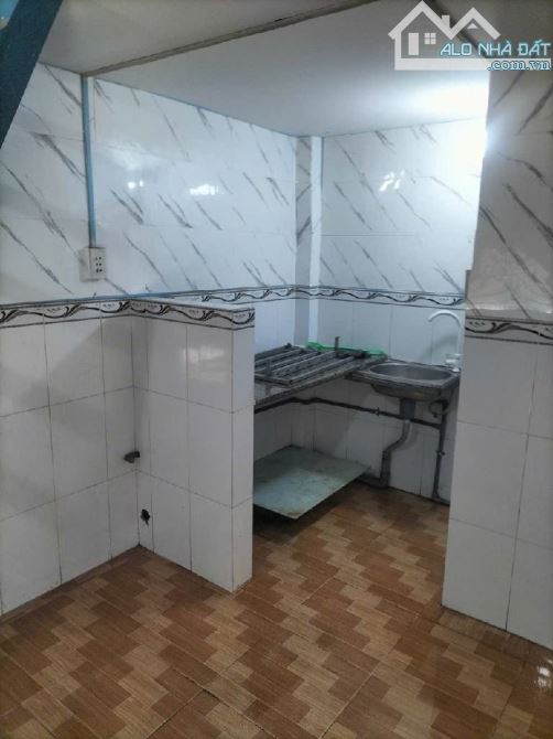 Dãy trọ đường QUỐC LỘ 1A, phường THẠNH XUÂN, Q12, dt 73m2 (17,6mx4m), DÒNG TIỀN 10TR/TH - 3