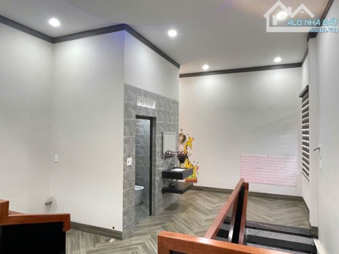 Nhà mê lệch tầng – hẻm chính 04 Đặng Trần Côn - 3