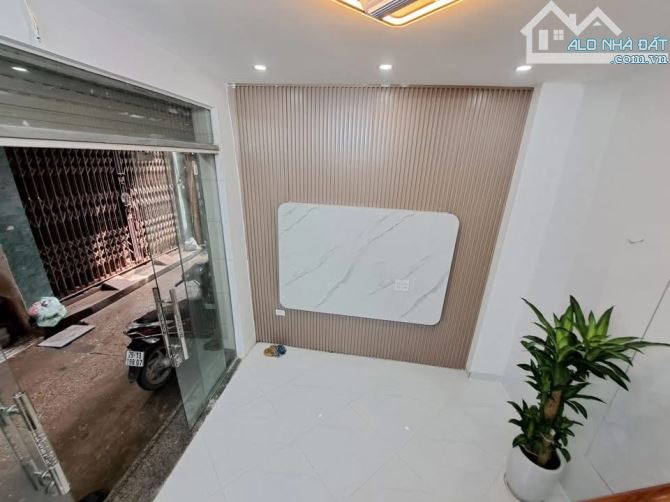 Nguyễn Trãi mặt ngõ nhà 5T 20m 2,9 tỷ ngõ thông chợ kinh doanh - 3