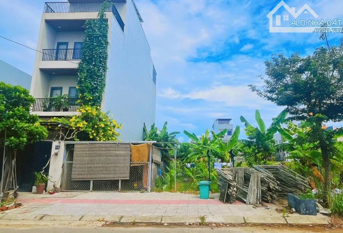 BÁN LÔ NAM HOÀ XUÂN, HÓI KIỂNG 22, GẦN ĐƯỜNG QUẢNG NAM 110m2 ĐƯỜNG 7m5 - 3