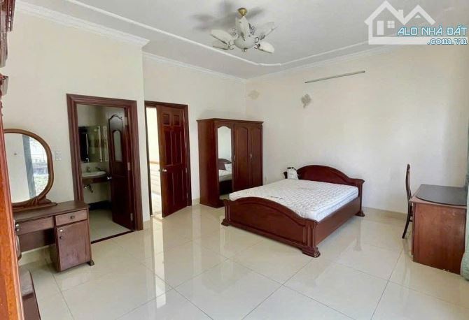 Nhà đẹp Khu Quân đội - Cổng sân bay TSN - Ngang 6M- Hẻm ôtô tránh - 3