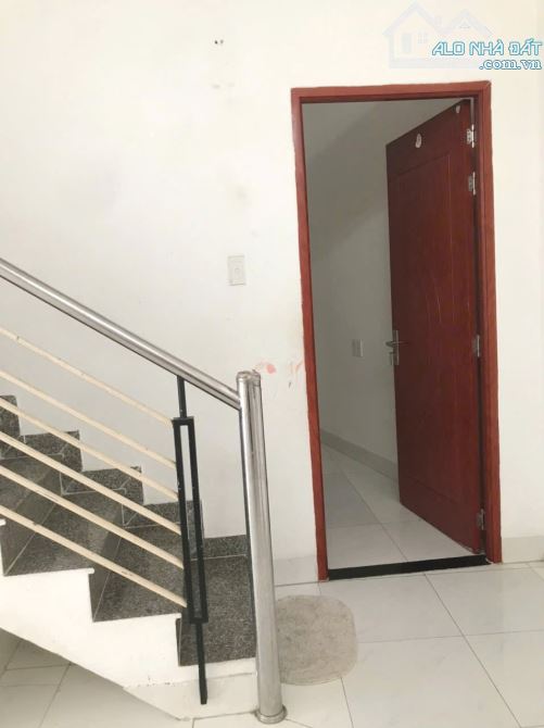 Nhà góc 3 tầng hẻm cụt đường Văn Thân P8Q6. Giá: 4 tỷ 80 triệu - 3