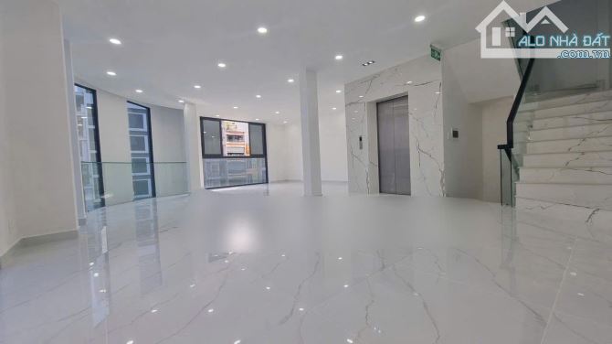 Siêu dòng tiền! 2MT Calmette, Bến Thành, Q.1, 8x10m, 7 Tầng - HĐT: 100 triệu, giá 33 tỷ - 3