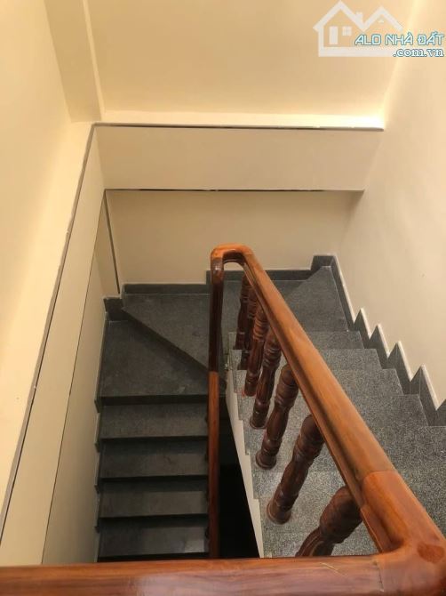 CHUYỂN NHƯỢNG NHÀ 3 MÊ CHỦ XÂY KIÊN CỐ 45m2 n: 4,9m. NGUYỄN THỊ MINH KHAI, QUI NHƠN - 3