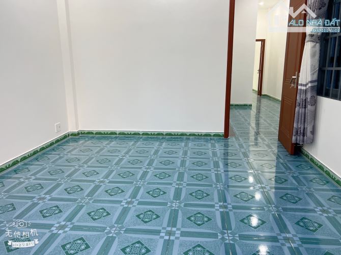 GẤP!!! Nhà Trệt Lầu DT 5x18,Đường 7m, HOÀN CÔNG, Ở NGAY, HƠN 4 ĐỒNG TL - 3