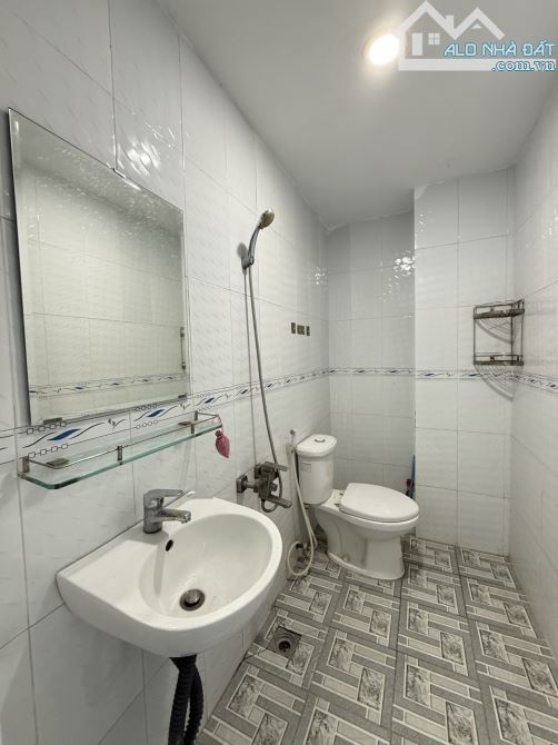 NHÀ MỚI 100% – TTN01 GẦN PHAN VĂN HỚN – HẺM 12M – 5 TẦNG – 6PN – 7.9 TỶ THƯƠNG LƯỢNG. - 3
