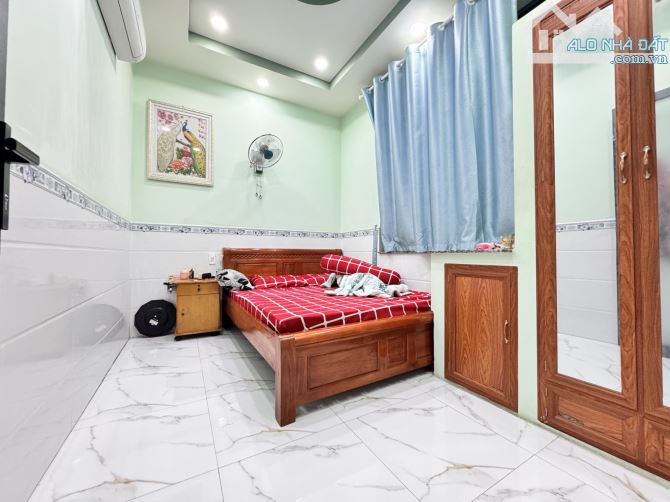 TP.Thủ Đức - 54m2 - 3 Tầng - 4PN- 4.7 tỷ - Hoàn công - SHR - 3