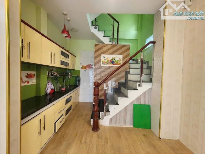 BÁN NHÀ NGUYỄN TRÃI, 4 TẦNG, 30M2, NHỈNH 6 TỶ - 3