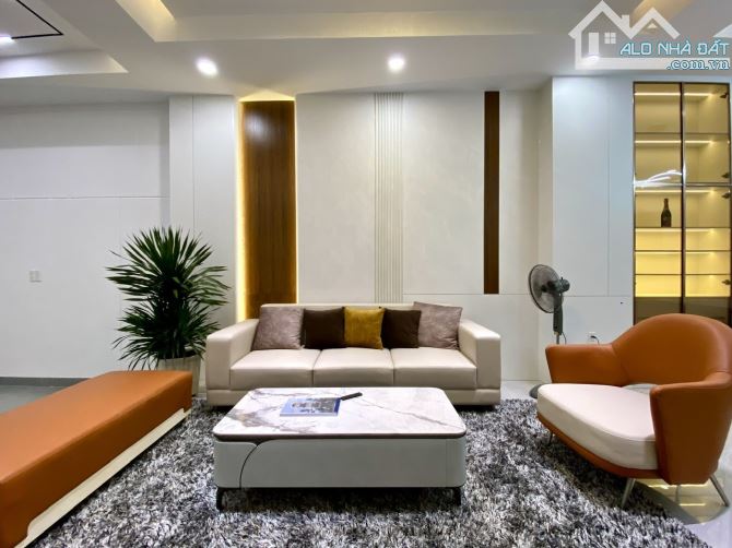 Bán nhà riêng trệt 2 lầu HXH 7 Chỗ tại Huỳnh Tấn Phát, Q7, HCM 4PN,DT 82m2, chỉ nhích 9 tỷ - 3
