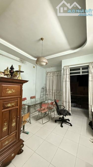 BÁN NHÀ TRUNG MỸ TÂY Q12 - 2 TẦNG 81M2 ( 4.4M X 26M) - 5.47 TỶ - HẺM XE HƠI THÔNG. - 3