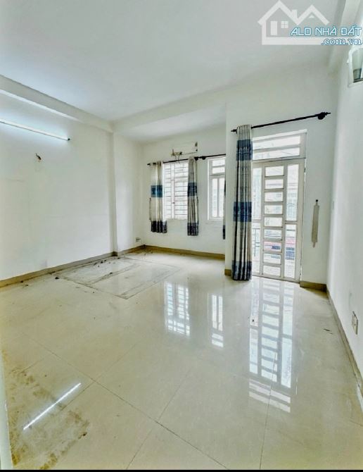 Bán nhà ( 5 X 12 ) nở hậu nhẹ, Lê Văn Quới hẻm xe hơi, 3 tầng đúc còn mới chỉ 5,8 tỷ. - 3
