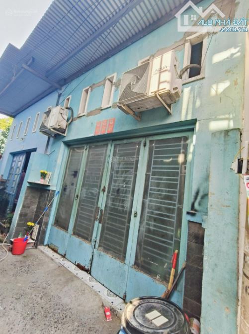 Bán đất full thổ, tặng nhà cấp 4, ngang 12m x dài 15m, KDC hiện hữu, giáp Quận 8 - chỉ - 3
