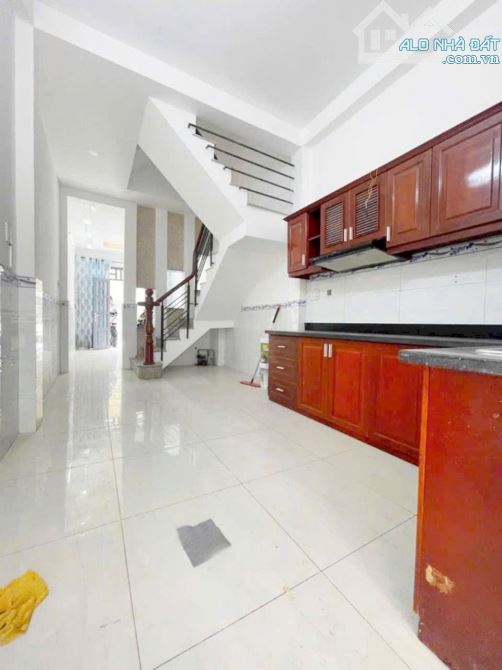 BÁN NHÀ KHU VIP 4 TẤM Q4 ĐỒNG BỘ MỚI XÂY VỊ TRÍ ĐẸP 1/ GIÁ 5TỈ  650 TL Khu Dân Cư - 3