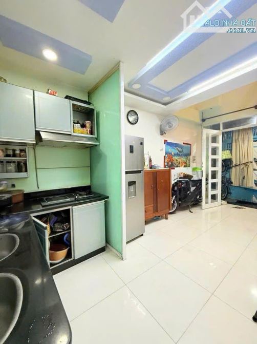 Bán nhà 5 tầng khu vip Bành Văn Trân P7 Tân Bình - hẻm xe hơi, thông - 5 tỷ xíu - 4