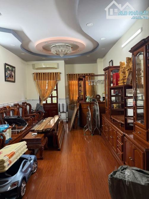 Bán nhà 1 trệt 3 lầu đường D9 khu dân cư D2D giá cực tốt chỉ 9,5 tỷ - 4