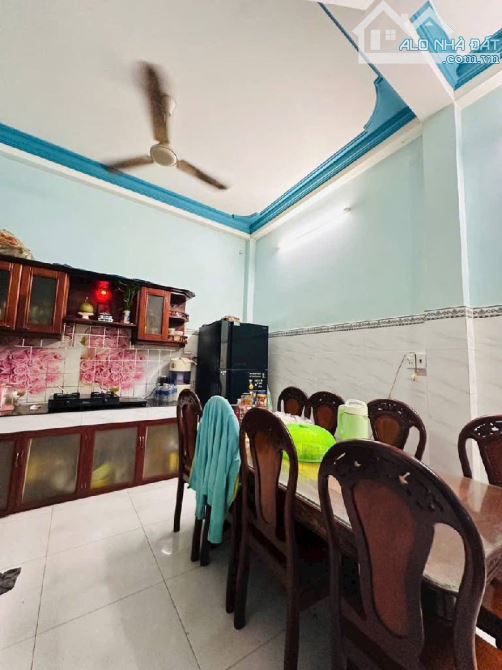 Bán nhà 2 MT đối diện Lotte Nguyễn Văn Lượng - 4 x 32 - cấp 4 tiện xây mới - 4