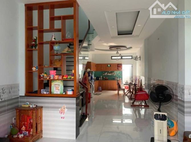 NHÀ 2 TẦNG ĐÚC CHÍNH CHỦ HÊM XE HƠI THÔNG 1/ 30 SẸC SONG HÀNH HÓC MÔN NGANG 5M BỀ THẾ . - 4