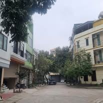GIA ĐÌNH KHÔNG CÓ NHU CẦU BÁN NHÀ DỊCH VỌNG -LÔ GÓC-Ô TÔ -KINH DOANH -53M-6 TẦNG-MT5-12,7T - 4