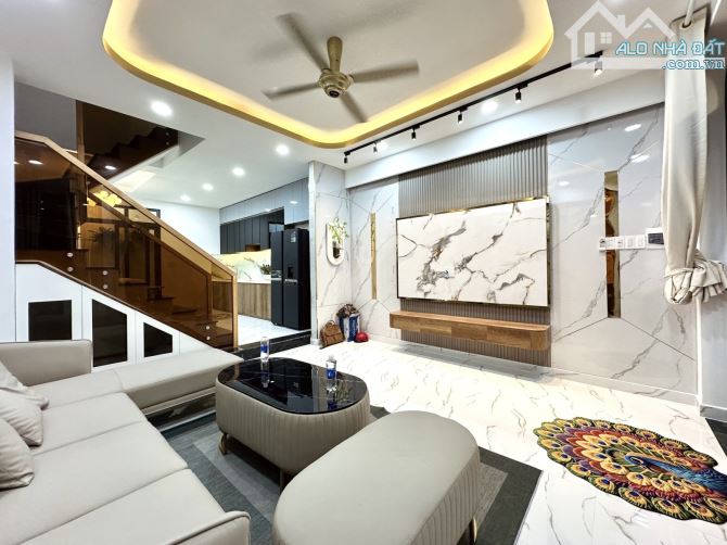 Ngô Đức Kế – Nhà mới 100% – HXH đỗ cửa – 60m² – 3 tầng – 8.3 tỷ - 4