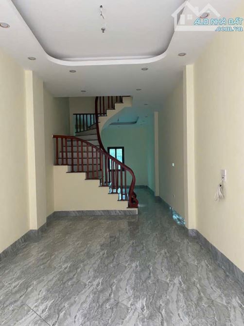 BÁN NHÀ Ỷ LA, DƯƠNG NỘI 37M2, VỊ TRÍ ĐẸP, NỞ HẬU, GIÁ NHỈNH 5TY - 4