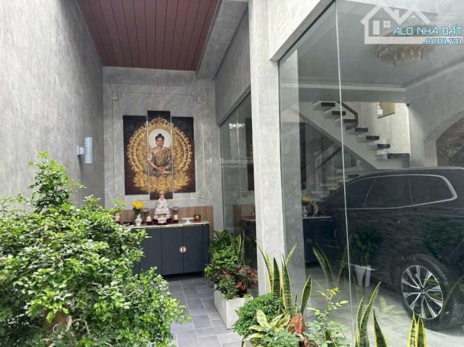Góc 2MT hẻm 2 xe hơi tránh nhau Trần Hưng Đạo, Quận 1 (6x18.4m) 4 lầu mới HĐT: 80tr/th - 4