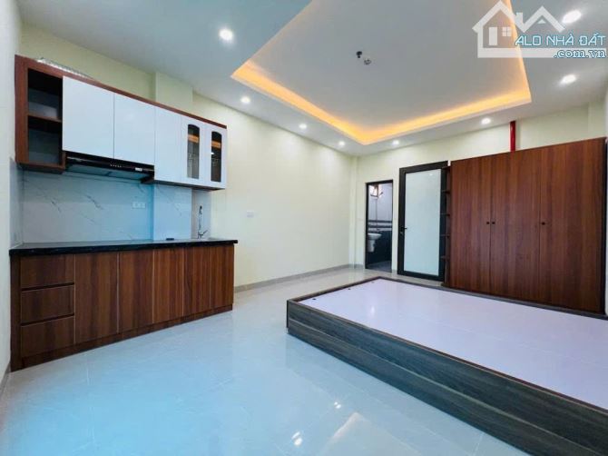 Căn chung cư Mini  - Sát vành đai 3.5 - 7 Tầng thang máy - 11 Phòng full - 9,6 Tỷ - 4