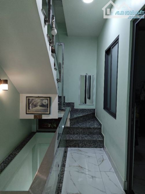 BÁN NHÀ 3 TẦNG- đường Xe Tải- 53.4m²(5x10,7)- Chỉ: 4,75 tỷ- Sổ hoàn công-4 phòng ngủ - 4wc - 4