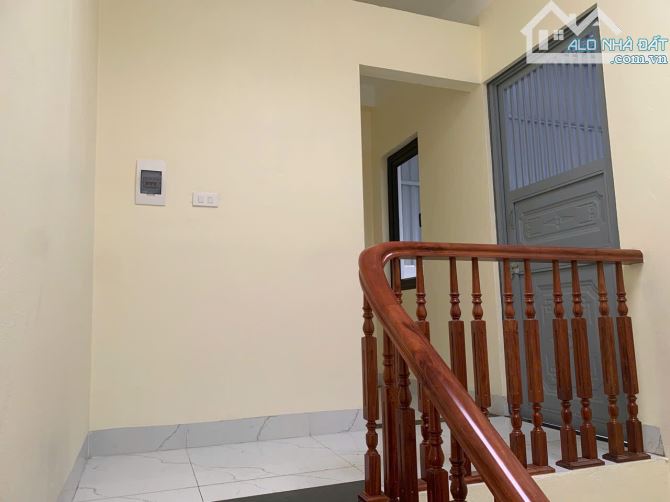 🏡 BÁN NHÀ ĐÔNG LA – CHỈ HƠN 3 TỶ - LÔ GÓC 4 TẦNG – 40M² - 4