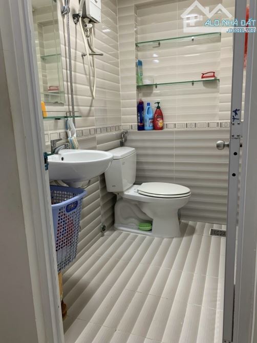 Nhà Quận 3, Nguyễn Đình Chiểu, cách MT 20m, 30m2, Giá 5.5T - 4