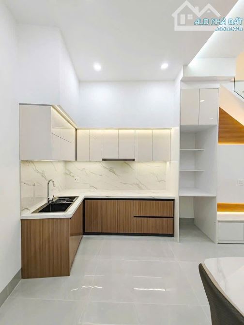 CHÍNH CHỦ BÁN NHÀ MT GIÁ 2 TỶ 8 GẦN KCN CẦU TRÀM CẦN ĐƯỚC LONG AN, 110M2 - SHR - 4