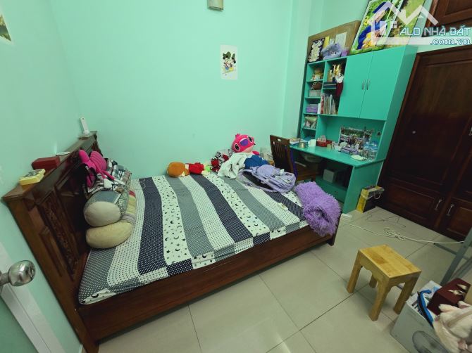 BÁN NHÀ 63M2 - 3 TẦNG- ĐỖ XUÂN HỢP – HẺM XE HƠI – GIẢM SỐC 100TR CHỈ CÒN 7.4 TỶ . - 3