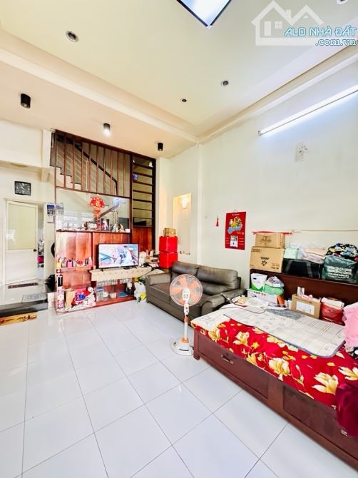 Bán Nhà Bình Trị Đông - Khu Tên Lửa - Bình Tân - Hẻm 7m OTo Vào Nhà - 65M2 -Nhỉnh 5 Tỷ - 4