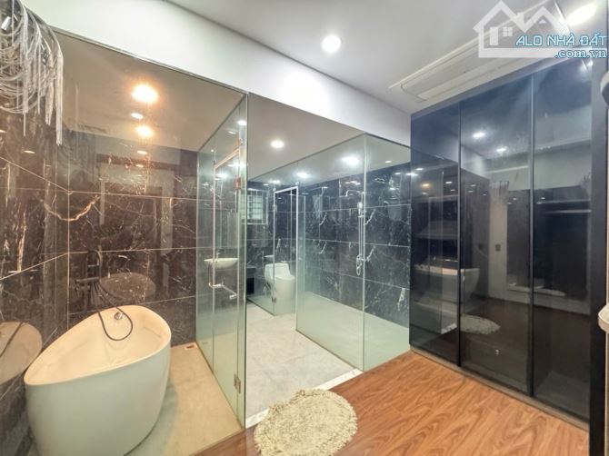 NHÀ ĐẸP PHỐ NGỌC LÂM – DT 65M² – 5 TẦNG – GARA Ô TÔ – FULL NỘI THẤT – CHỈ NHỈNH 14 TỶ 🌟 - 4